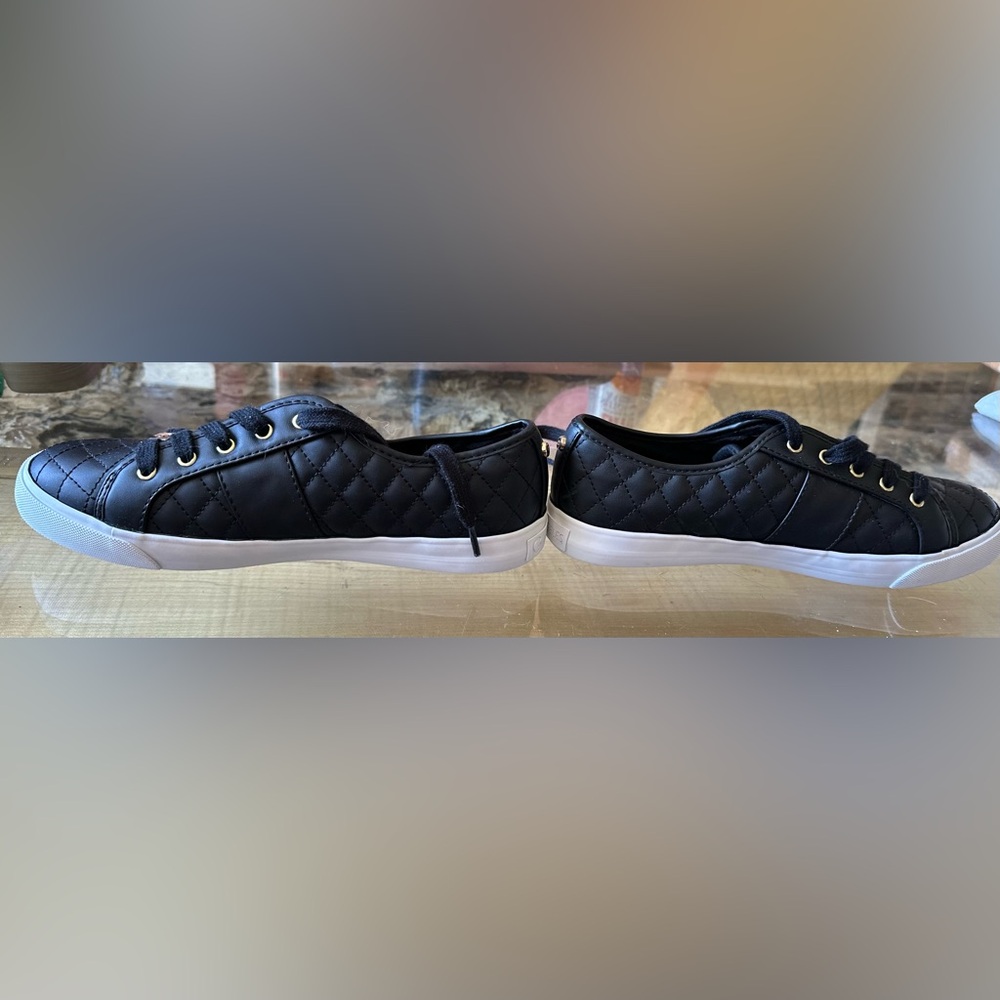 GBG Los Angeles Black Quilted Sneakers